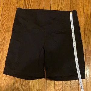 Lululemon align high rise shorts with pockets